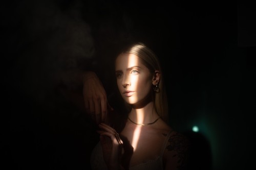 CINEMATIC LONGING lightroom PRESETS colour FILM dramatic MOVIE looks stills EDIT - Picture 10 of 12