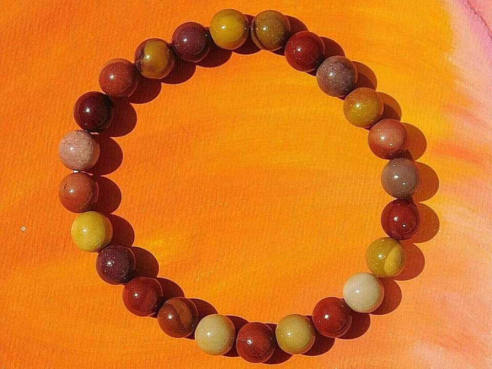 Pulsera hecha a mano con cuentas de piedras preciosas de 8 mm para hombre/dama - jaspe mookaita natural. Foto 3 de 3