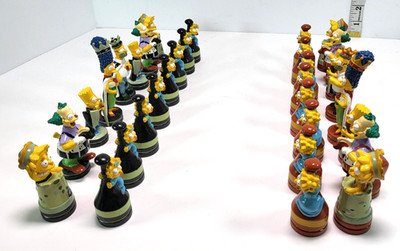 The Simpsons 3D 32 pc. Chess Set. Characters only 2002 *Read*