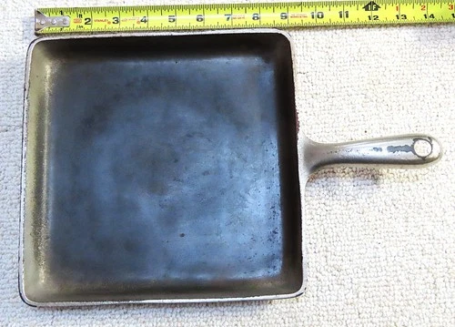 Vintage Wagner Ware Flat Bacon Fryer With Press, Catalog Number 1103 For Both