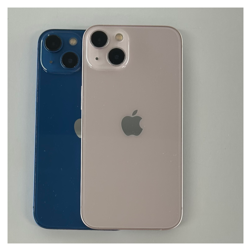 Apple iPhone 13 - 128GB/256GB/512GB - Mint Condition - Unlocked