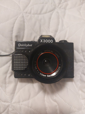 Quickshot X300 35mm Film Camera Comes With Camera Case Low Cost Hobby