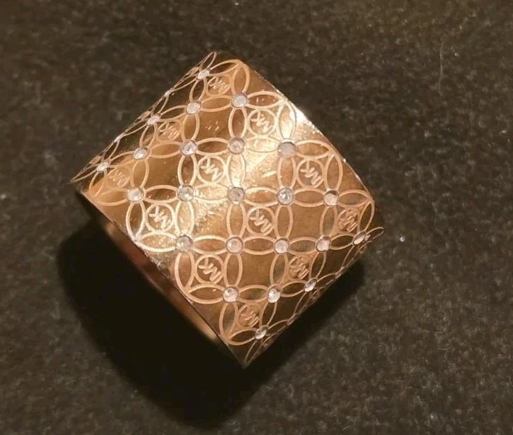 ANILLO BARRIL CRISTAL MONOGRAMA TONO ORO ROSA MICHAEL KORS TALLA 7 Foto 3 de 4