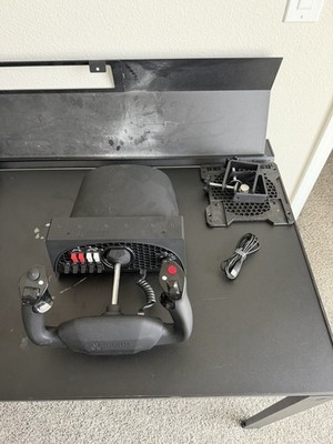 Honeycomb Alpha Flight Controls Yoke & Switch Panel