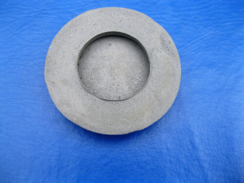 KNEE LIFT RUBBER PAD - ROUND - INDUSTRIAL SEWING SINGER PART # 140503001 - Picture 2 of 3