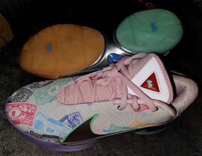 Nike LeBron Monopoly Limited Edition Basketball Money  display picture 3