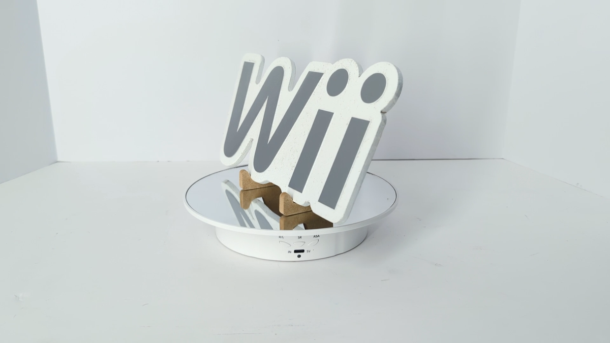 🎮 Nintendo Wii Logo Sign – Engraved Retro Gaming Wall Art