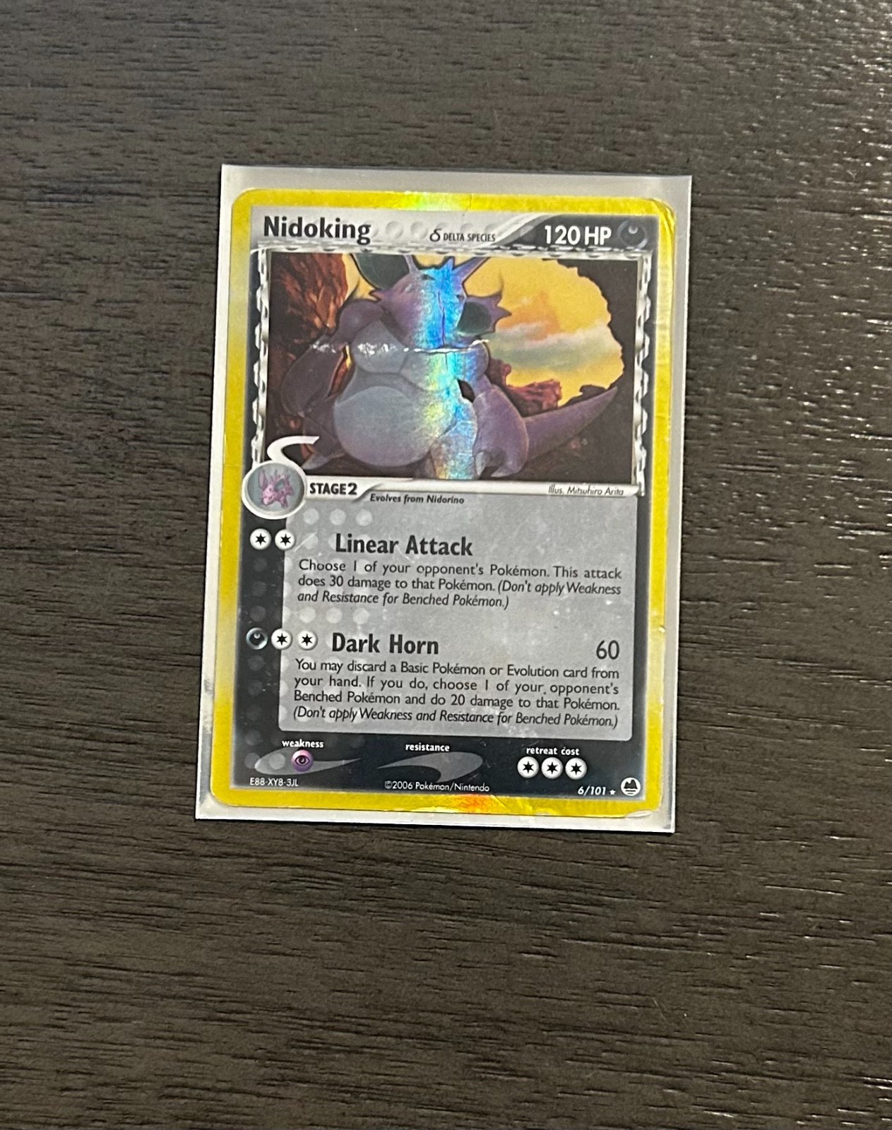 Pokemon Nidoking (Delta Species) 6/101 Dragon Frontiers Holo