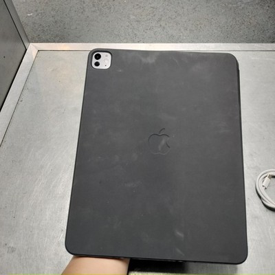 Apple iPad Pro 13-inch (M4) 256GB, Wi-Fi - Space Black - Excellent