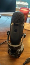 Blue Yeti Professional Multi-Pattern USB Condenser Microphone - Blackout