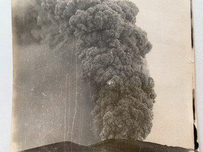 Volcano Eruption Photo Disaster Kamchatka Smoke Fire Lava Large Unusual Amateur