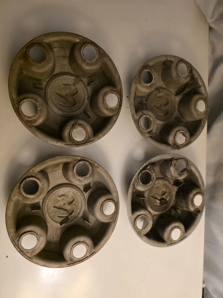 2006 DODGE DAKOTA CENTER CAP 45043 - Image 2 of 2