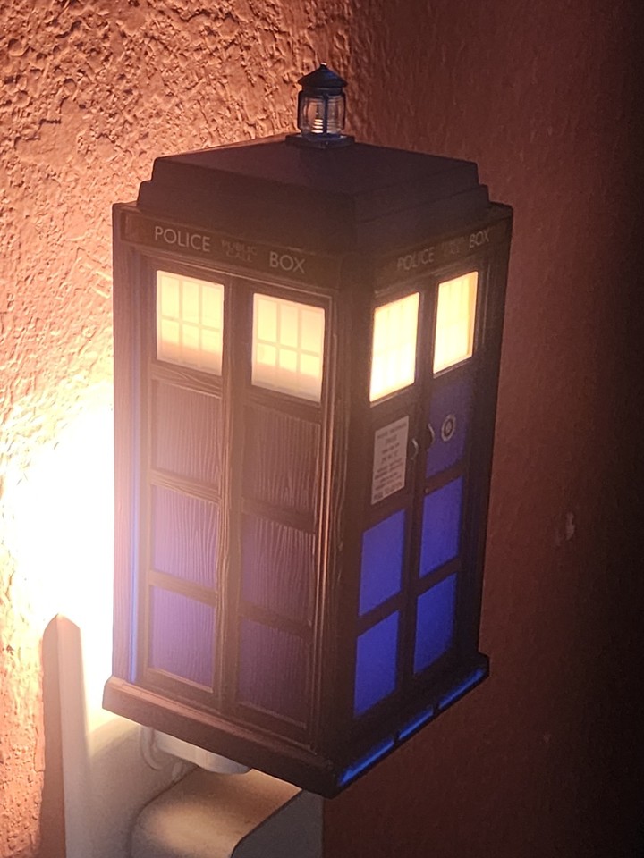 RARE Rabbit Tanaka DOCTOR WHO 6" Tardis Police Call Box Booth Night ...