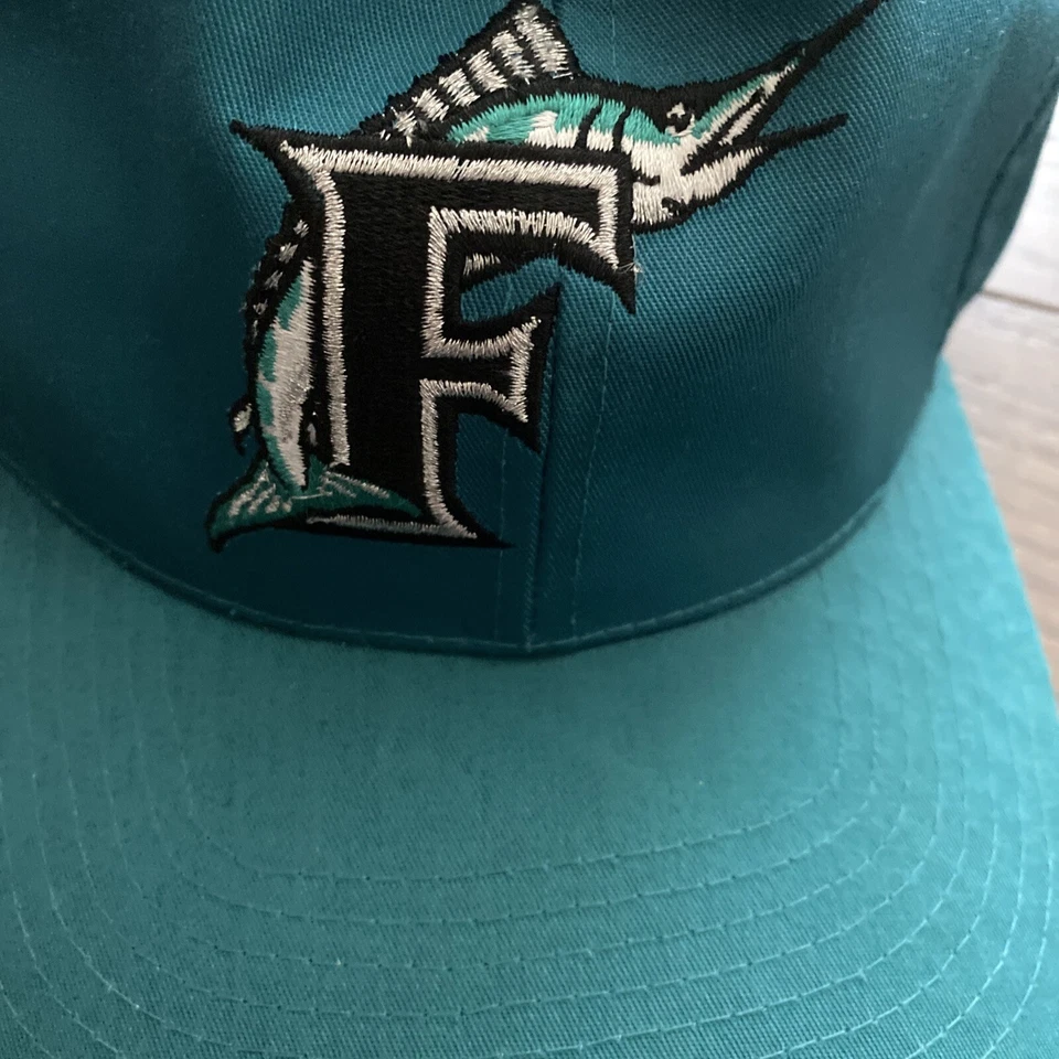 Chapéu Snapback Vintage Antigo Anos 90 Florida Marlins American Needle Ajustável Excelente Estado Usado - Imagem 3 de 4