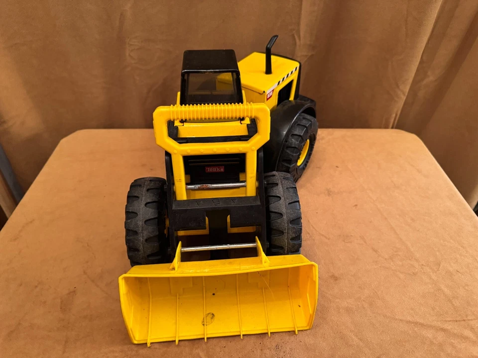 Cargador frontal Tonka 838 M-7457-1 tractor Funrise #93920 Hasbro 2012 metal + Foto 2 de 4