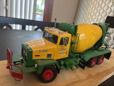 1/25 ERTL Paystar 5070 Custom Build Paystar M...