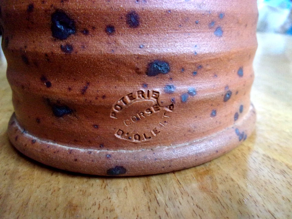 Pot en grès pyrité - poterie corse d'oletta - Photo 3/3