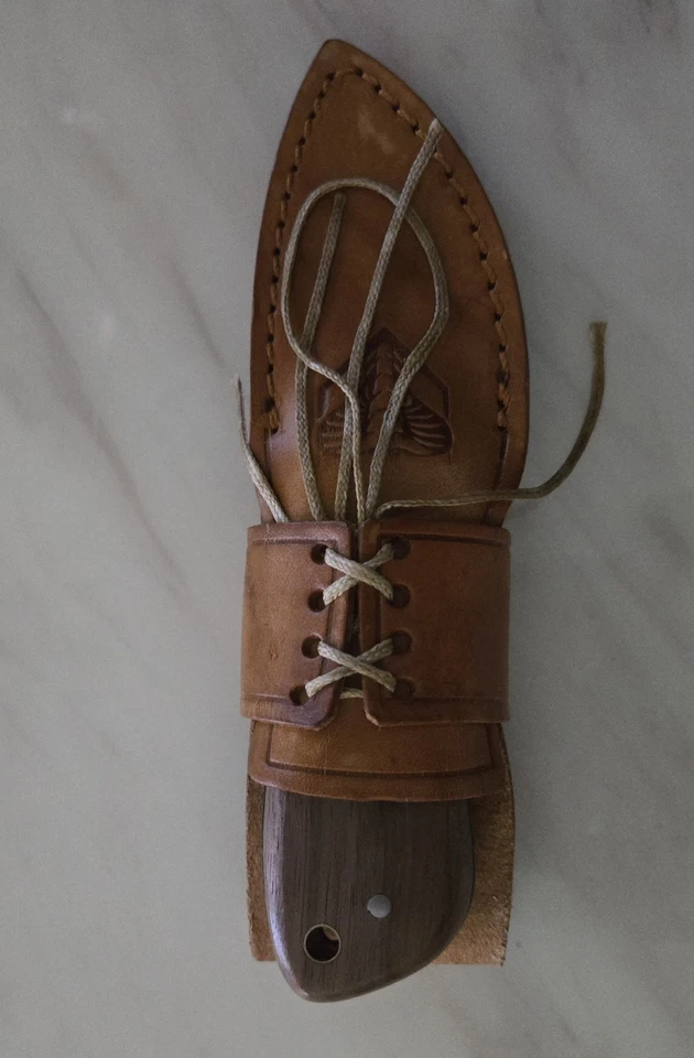 Cuchillo de supervivencia Bushmaster con funda de cuero Foto 3 de 4