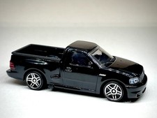 Hot Wheels Custom Made Die-cast Metal - 99 Ford F-150 Svt Lightning 