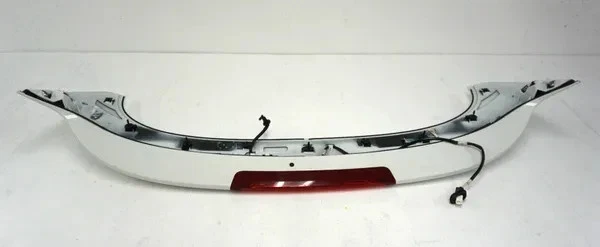 Alerón adornado puerta trasera Honda HR-V 2016-2020 OEM Foto 4 de 4