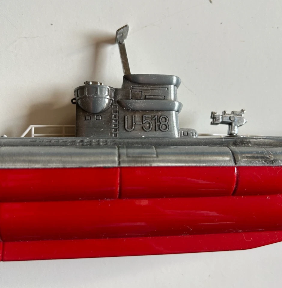 Sottomarino tedesco U-BOOT U-518 Rosso e argento 15'' - Immagine 3 di 4