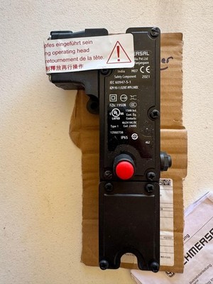 Schmersal AZM190-11/02RK-24VDC Solenoid Interlock Switch   New / Open Box