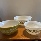 Set Of Three Vintage Pyrex Mixing Bowls, Crazy Daisy Green White 404, 403, 402