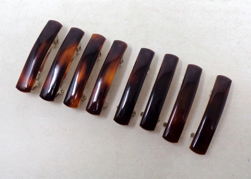 Pince pour cheveux en métal laqué noir