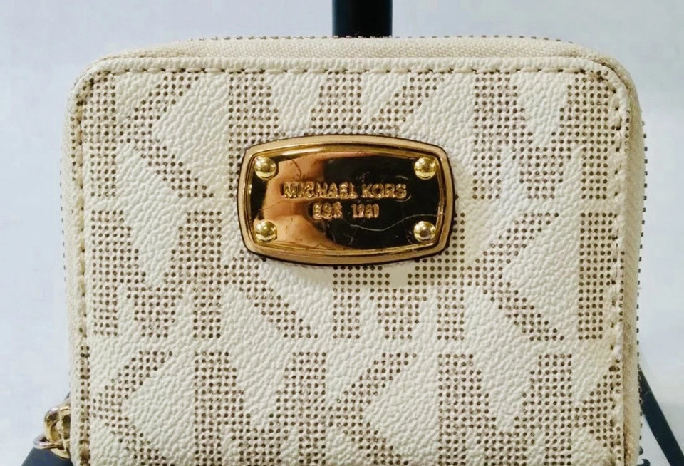 Relógio Michael Kors Jane, carteira branca assinatura e bolsa Brynn - Imagem 3 de 4