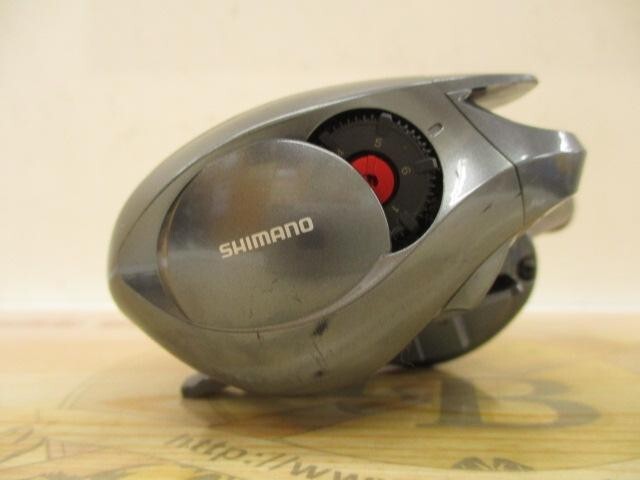 値下げ！ シマノ　CHRONARCH CI4+ 151HG リール 7.6:1 CHRONARCH CI4+ 151HG リール 7.6:1 left SHIMANO's 14