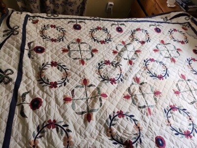 67 X 85 Quilt Bows Flowers Squares Rings Blue Green Red Brown Some Stains