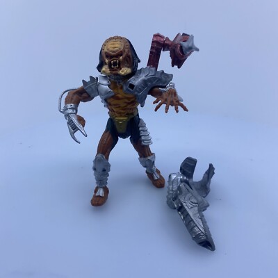 Kenner 1993 Ultimate Alien Hunter Predator Cracked Tusk Monster With Extra Gun