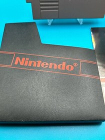Gauntlet NES Nintendo Gauntlet complete with Paper work  And Poster