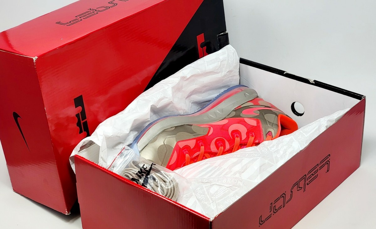 Nike Lebron XI Low Maison Du Collection - 683256-064 Gold Pink