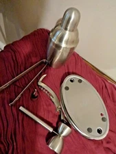6 Pieces Stainless Steel Cocktail Shaker Bar Tool Set With Stand