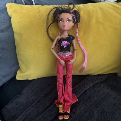 Bratz My Passion Yasmin Creating Music DJ 2013 MGA Tall Doll Pink Hair Rare