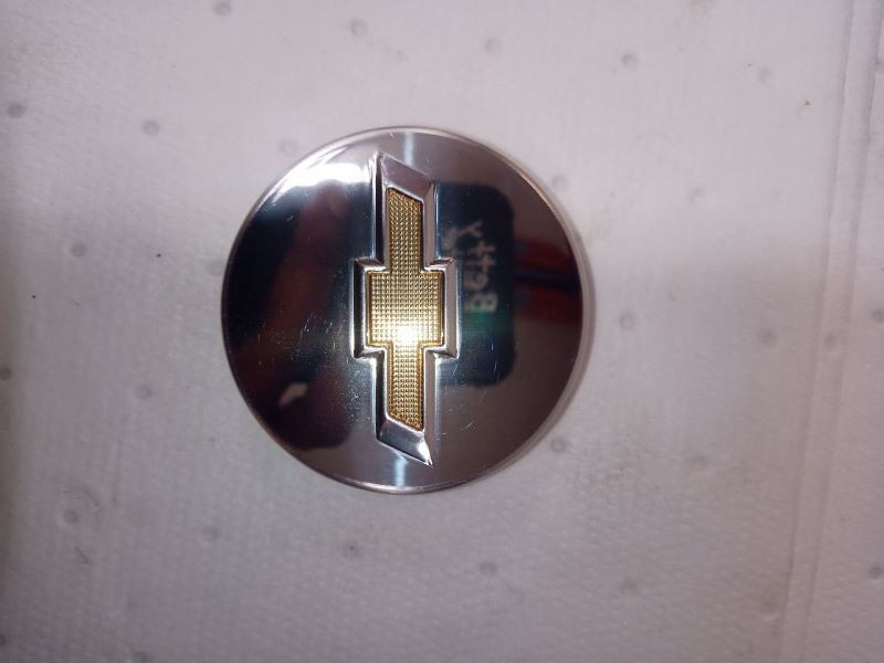 Wheel Center Cap opt RV8 Chevy Logo from 2024 Chevrolet Equinox 10490679