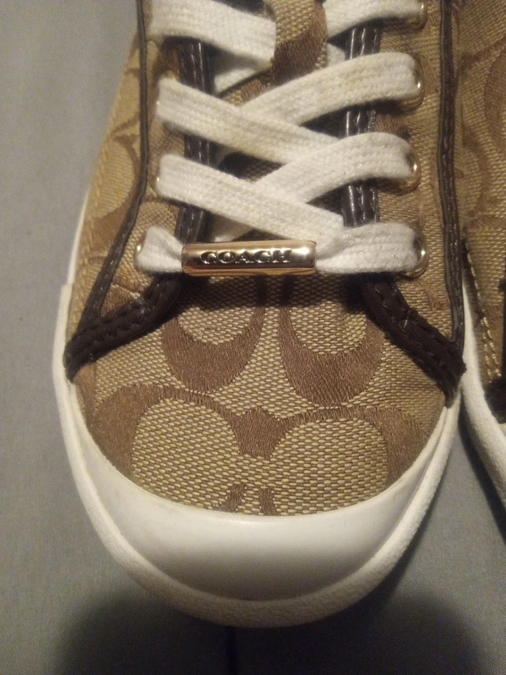 Zapatos casuales Coach elegantes para mujer talla 7 marrón y blanco Foto 2 de 4