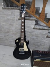 ​Set Chitarra Elettrica tipo Les Paul + Amplificatore VOX Pathfinder 10