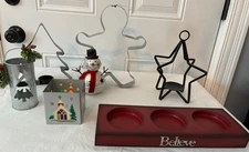 Lot of 7 assorted rustic style Christmas decorations