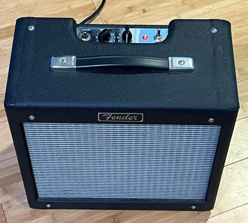 Fender Pro Junior 15-Watt 1x10" Guitar Combo - Black - Used