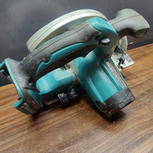 Makita DSS611 Circular Saw Cordless LXT LiIon 18V For Parts FREE P