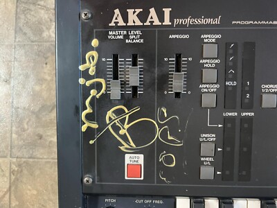 Akai Professional Programmable Polyphonic Synthesizer AX60 | eBay