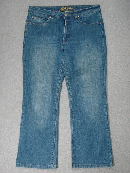 SE09449 **BILL BLASS** TRIANGULAR STRETCH BOOT CU… - image 1