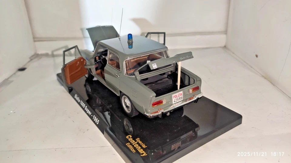Alfa Romeo Giulia super Polizia squadra volante  1/24 1:24 artigianale - Immagine 4 di 4