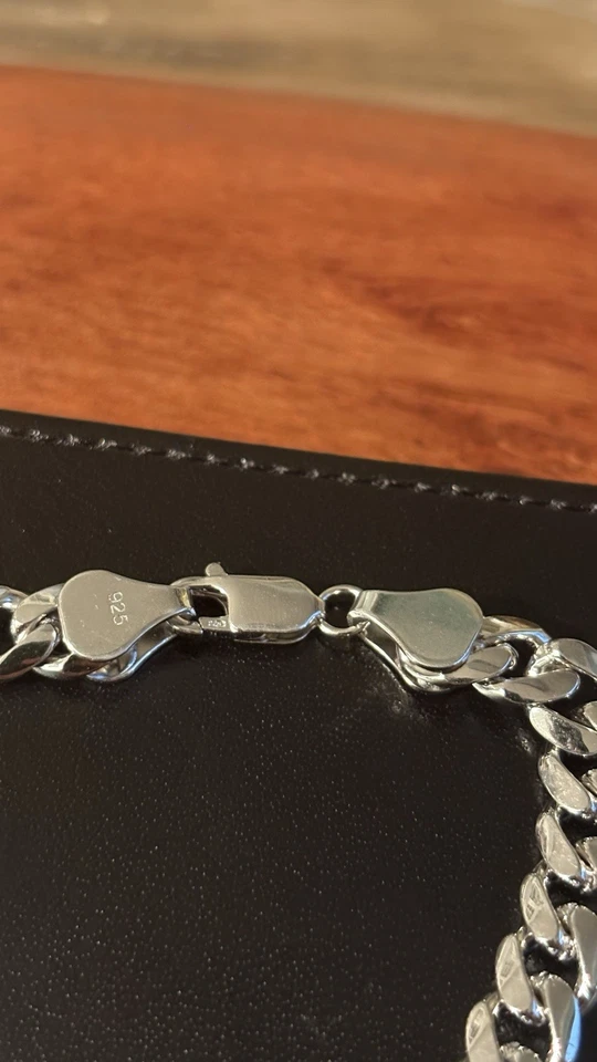 8 英寸 Bold 925 纯银古巴链式手链 – 8 毫米 – 22.5 克 – 铑面 — 第 3/3 张图片