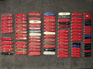 Victorinox & Wenger Large Lot Of 98 Swiss Army Knives 75 Vics & 23 Weng 11 lbs.