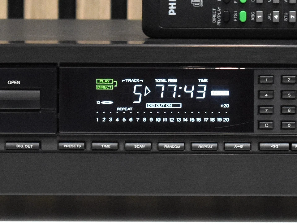 PHILIPS CD-824 Vintage Compact Disc-Player  mit Zubehör  Top Zustand - Bild 3 von 4