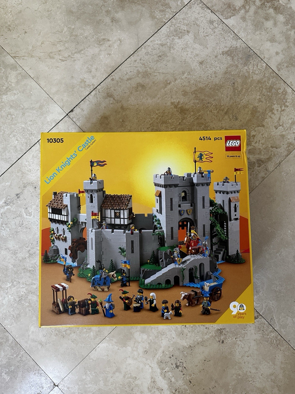LEGO Icons: Lion Knights' Castle (10305)