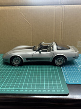 AUTOart 1/18 Chevrolet Corvette C3 1982 Collector Edition Diecast For Ages 15+